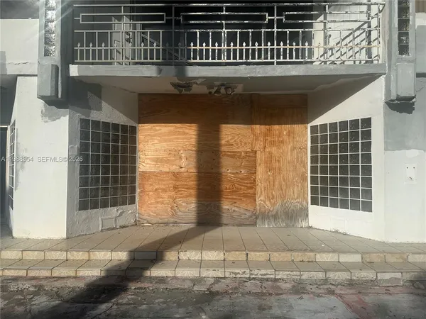 $2,438,000 | 1977 Northeast 119th Road, North Miami, FL 33181