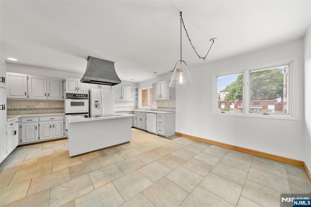 300 Gorge Road, Unit 1 Cliffside Park, NJ 07010 - Photo 7 of 33