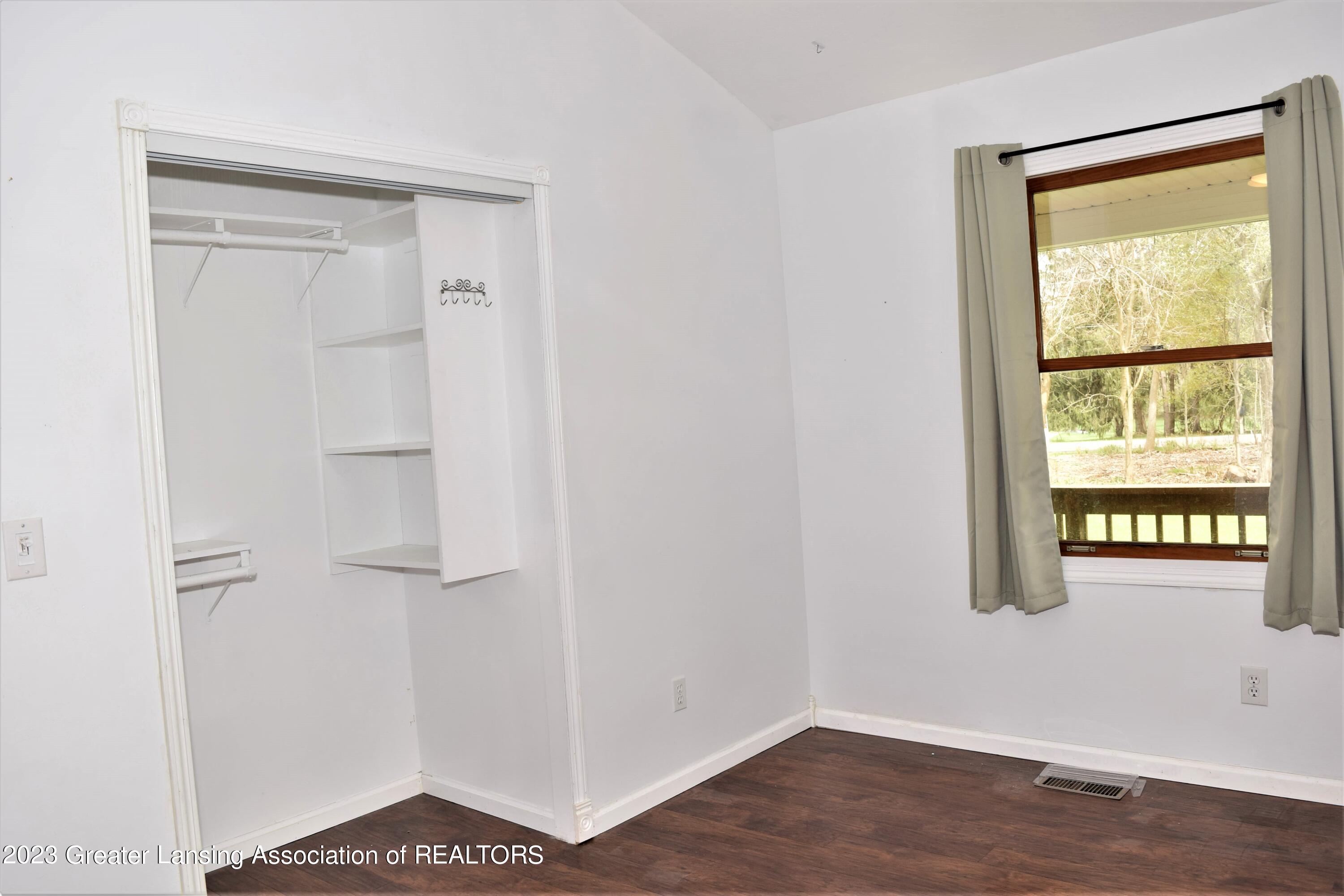 9129 Riverside Drive Grand Ledge, MI 48837 - Photo 24 of 55 DSC_0050