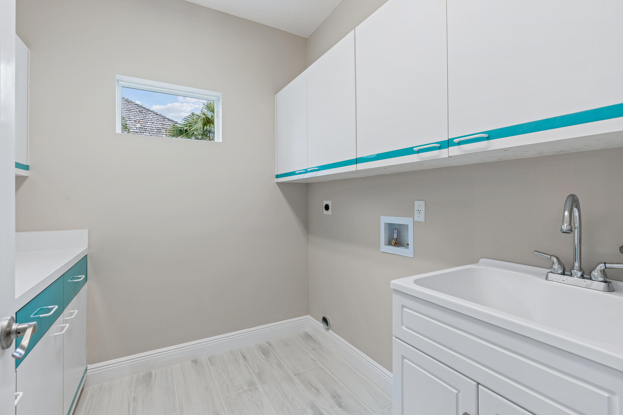 18169 Southeast Ridgeview Drive Tequesta, FL 33469 - Photo 34 of 51 18169 SE Ridgeview Dr-23