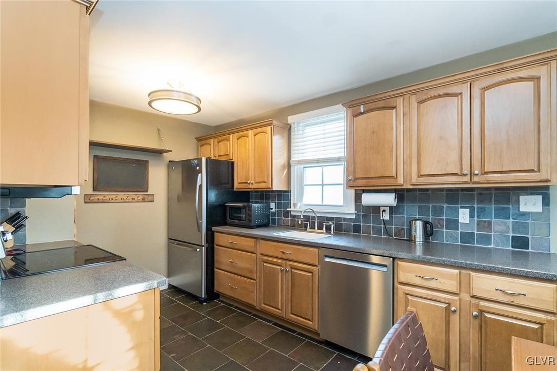 115 Cedar Road Hellertown, PA 18055 - Photo 12 of 33