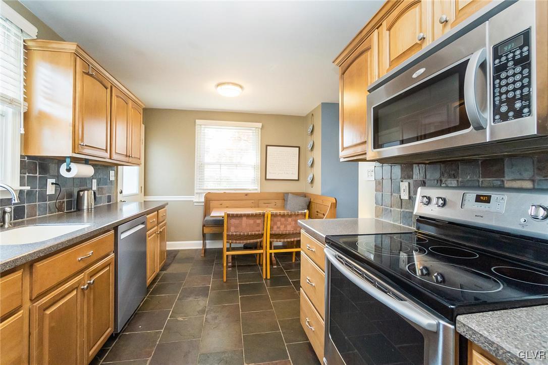 115 Cedar Road Hellertown, PA 18055 - Photo 10 of 33