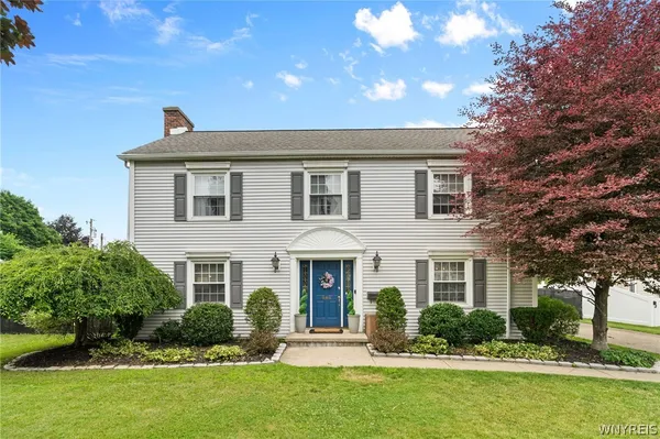 $415,000 | 948 Mc Kinley Avenue, Niagara Falls, NY 14305