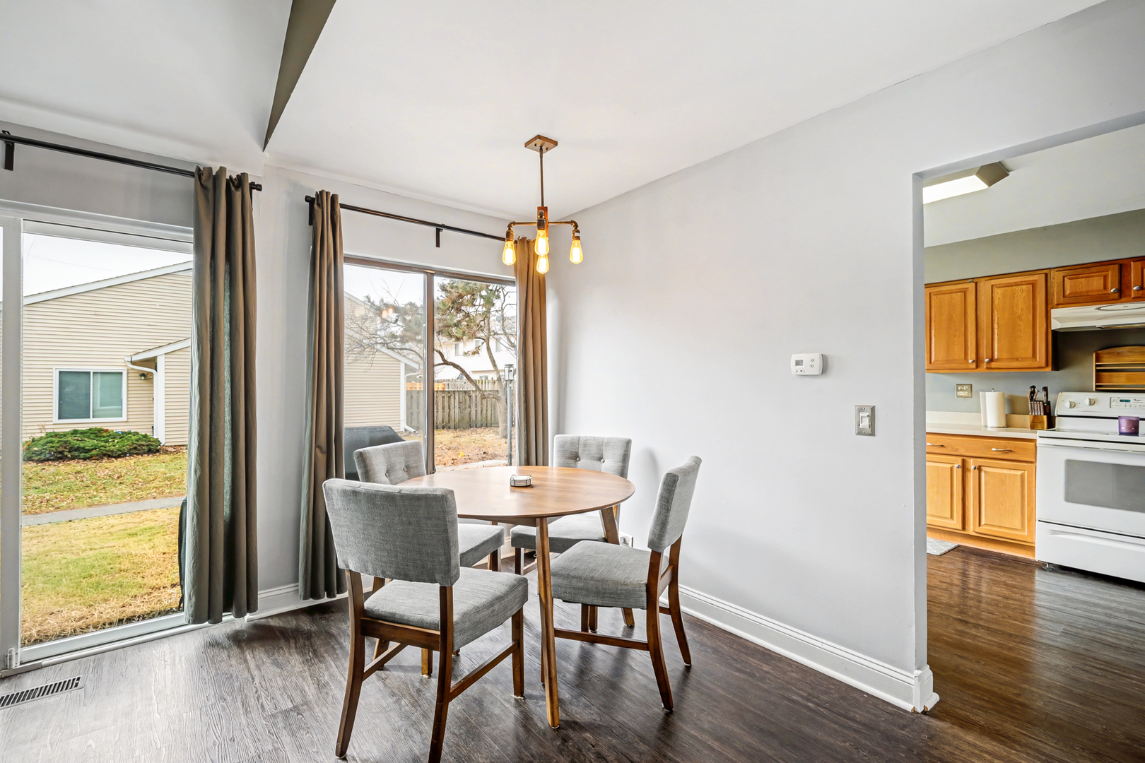 766 Colorado Court Carol Stream, IL 60188 - Photo 9 of 24