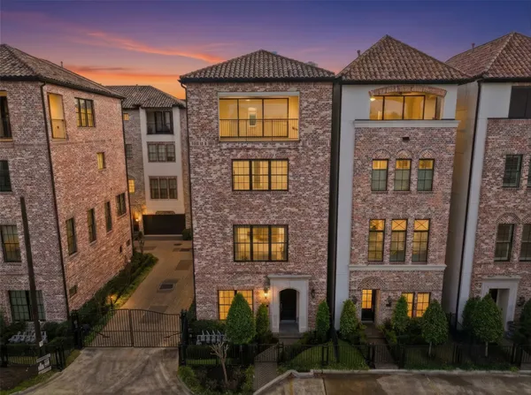 $4,500 | 19 Robita Street, Houston, TX 77019