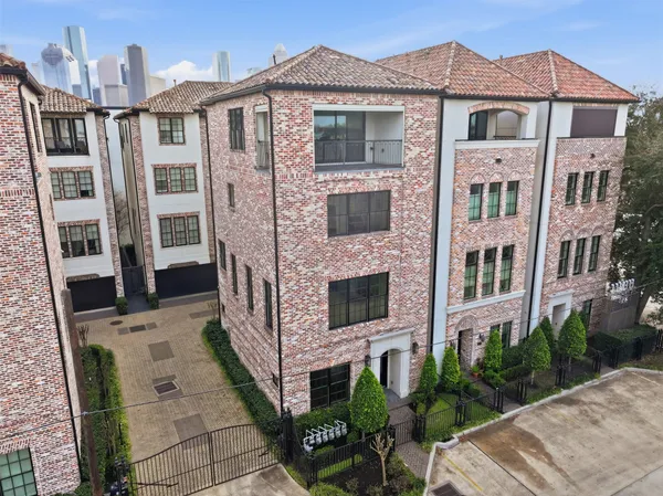 $4,500 | 19 Robita Street, Houston, TX 77019