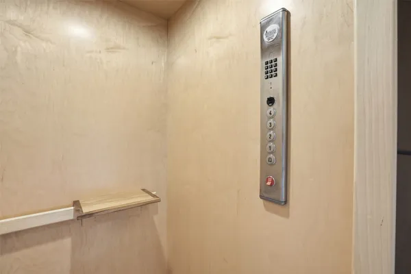 $4,500 | 19 Robita Street, Houston, TX 77019