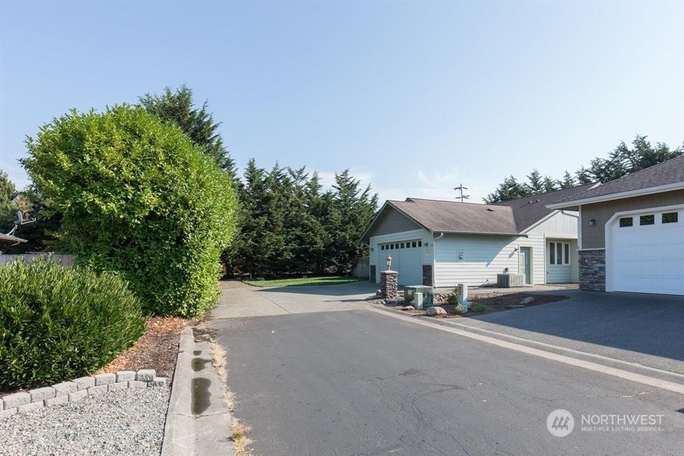 310 Choice Loop Sequim, WA 98382 - Photo 2 of 38 Gallery Image 2
