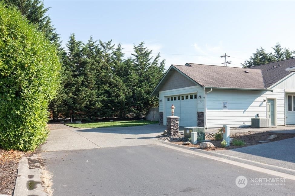 310 Choice Loop Sequim, WA 98382 - Photo 3 of 38 Gallery Image 3