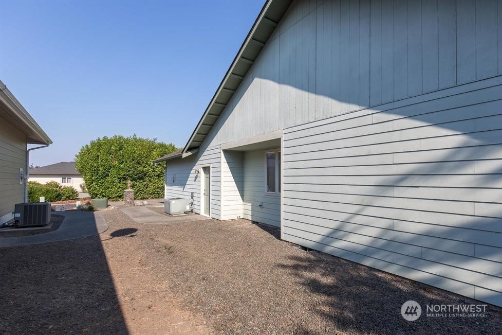 310 Choice Loop Sequim, WA 98382 - Photo 6 of 38 Gallery Image 6