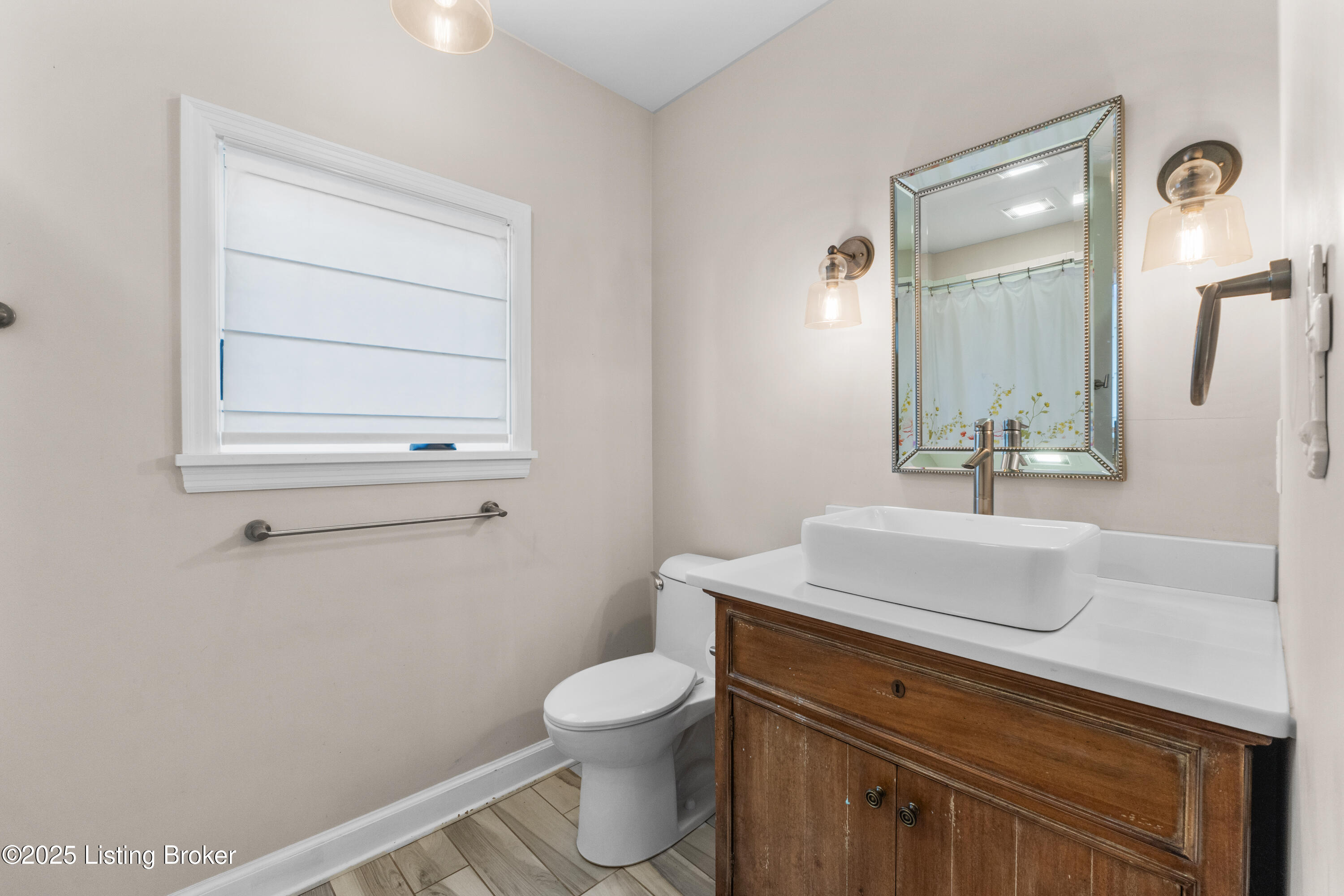 12902 North Osage Road Anchorage, KY 40223 - Photo 62 of 84 Full Bath Second Floor