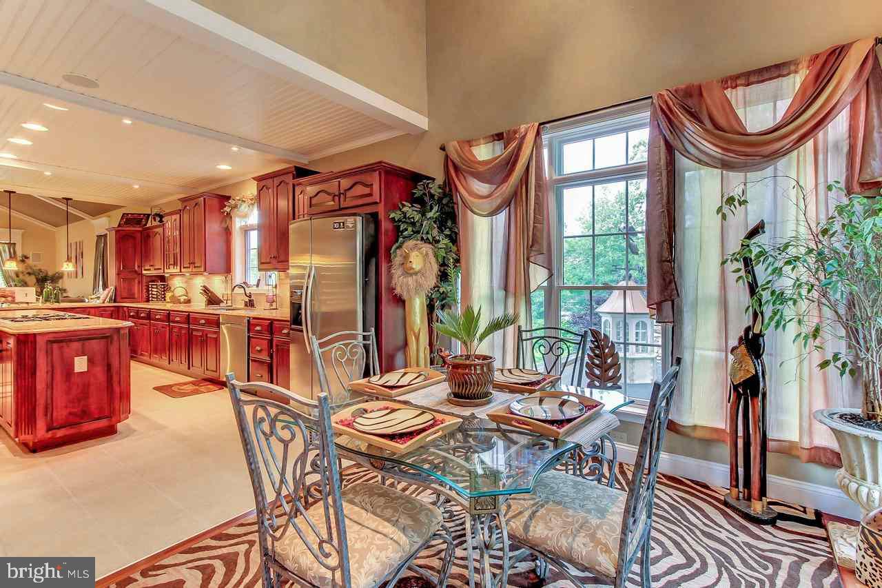 2250 Baker Road York, PA 17408 - Photo 7 of 67 Gallery Image 7