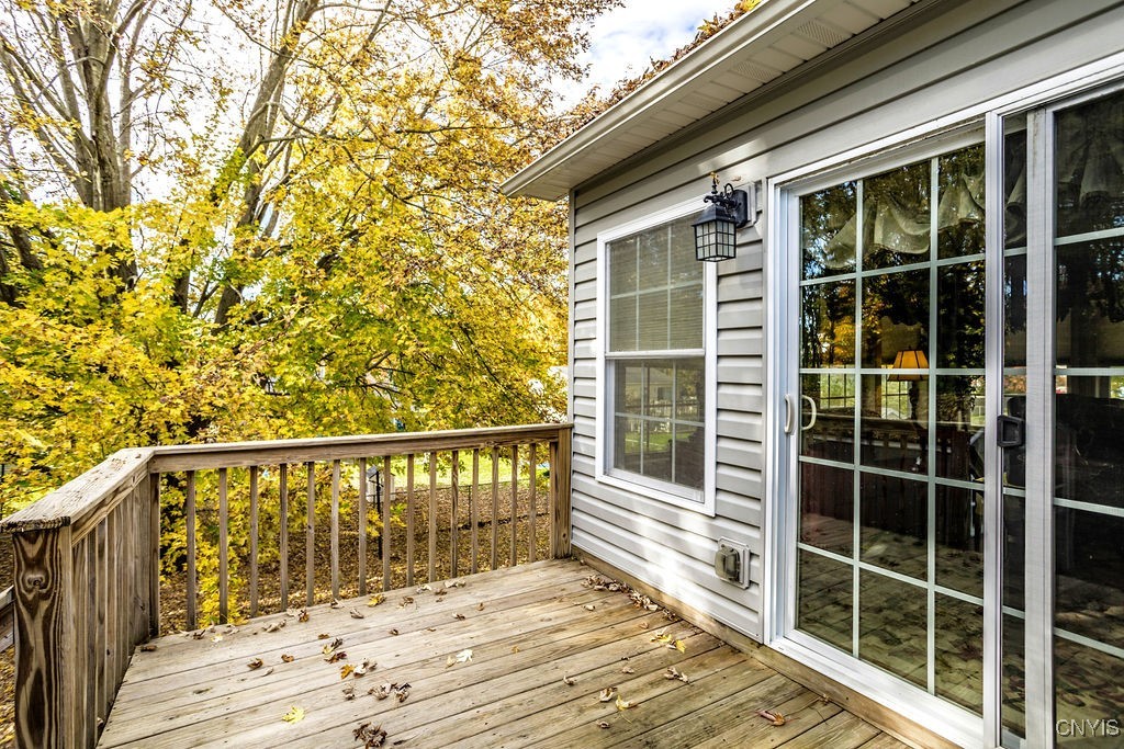 4286 Old Meadow Road Clay, NY 13041 - Photo 16 of 29