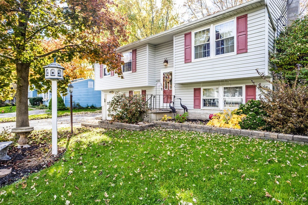 4286 Old Meadow Road Clay, NY 13041 - Photo 2 of 29