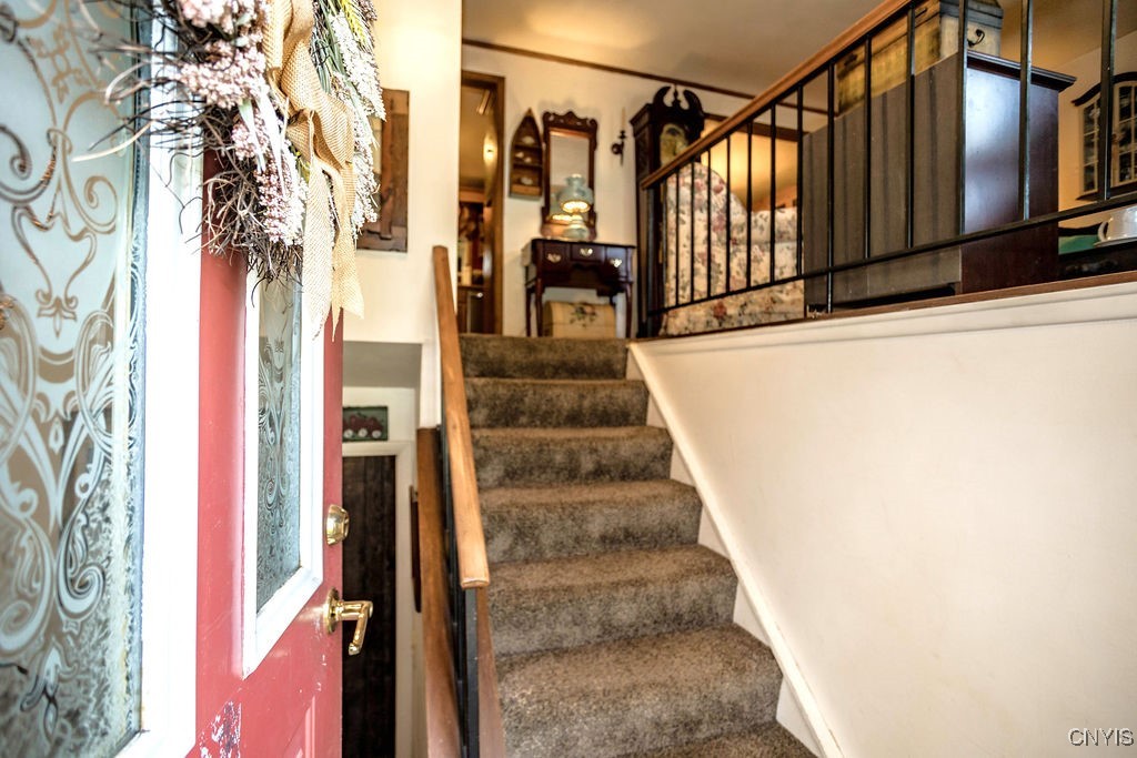 4286 Old Meadow Road Clay, NY 13041 - Photo 4 of 29