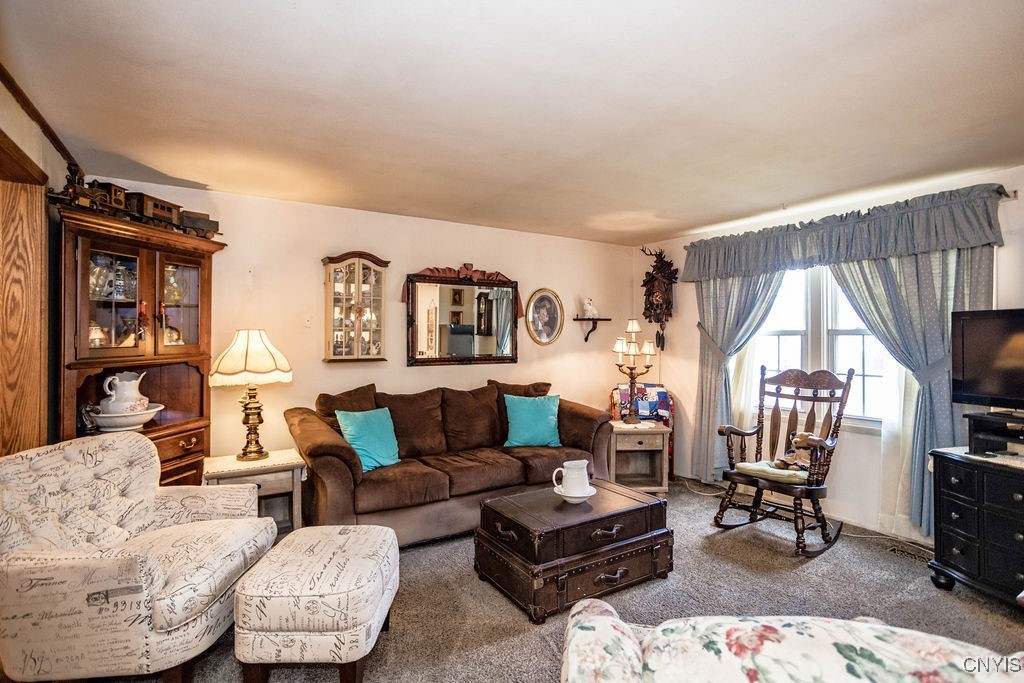 4286 Old Meadow Road Clay, NY 13041 - Photo 5 of 29