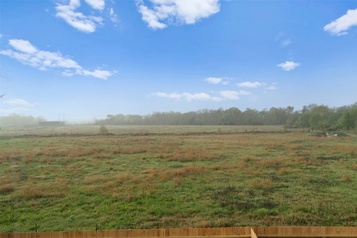 706 Universal Street Navasota, TX 77868 - Photo 24 of 40 a view of an ocean