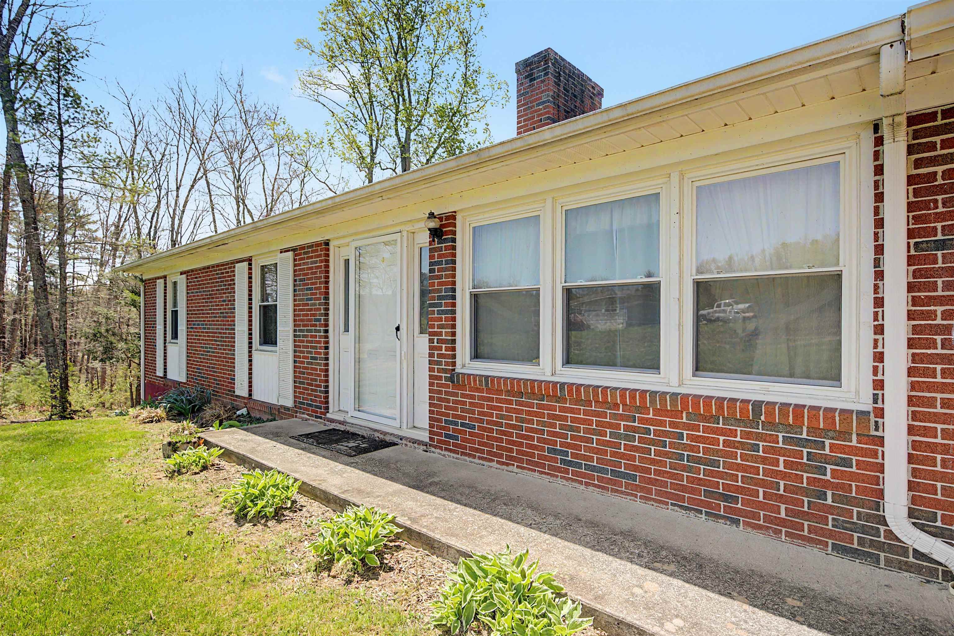 6921 Ivanhoe Road Ivanhoe, VA 24350 - Photo 22 of 75 Gallery Image 22