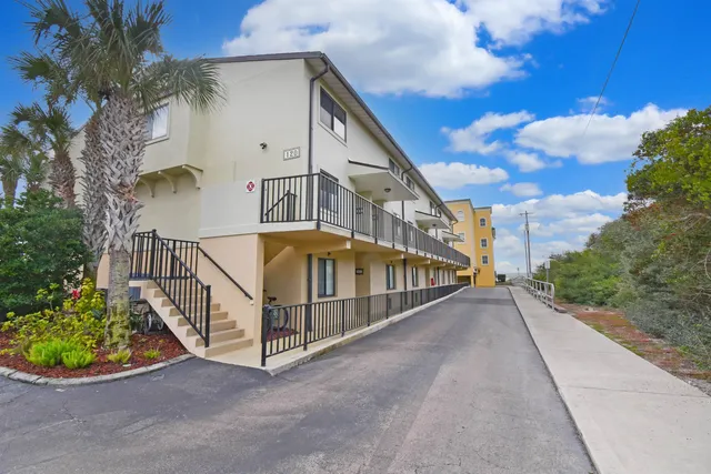 $3,300 | 120 Sunset Harbor Way, Unit 102, St. Augustine, FL 32080