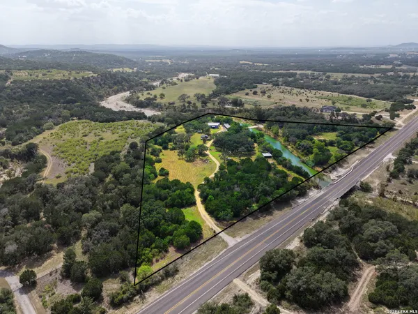 $990,000 | 14156 State Highway 16 South, Pipe Creek, TX 78063