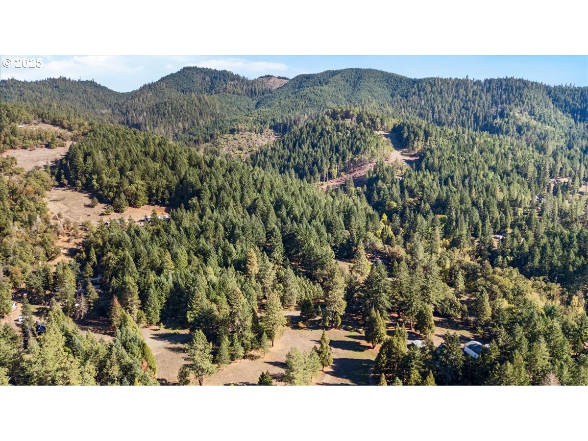 800 Byron Creek Road Winston, OR 97496 - Photo 22 of 35