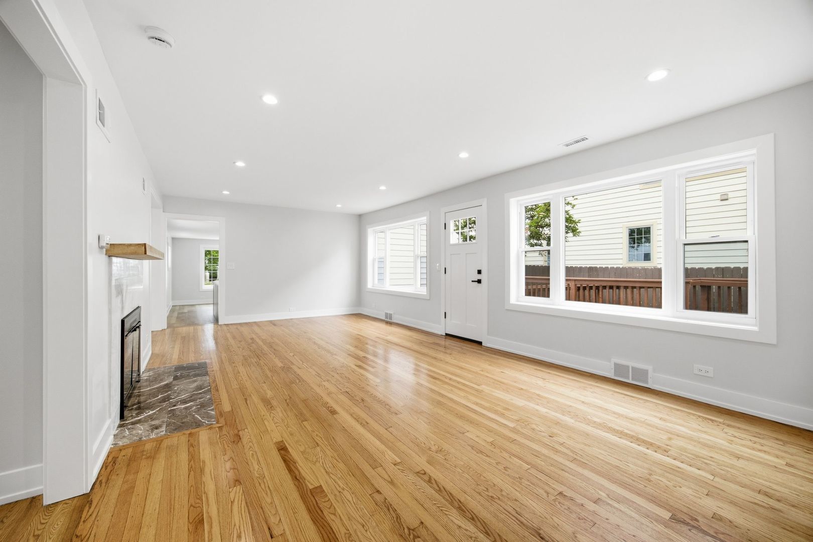 1562 Harding Road Northfield, IL 60093 - Photo 9 of 29 Gallery Image 9