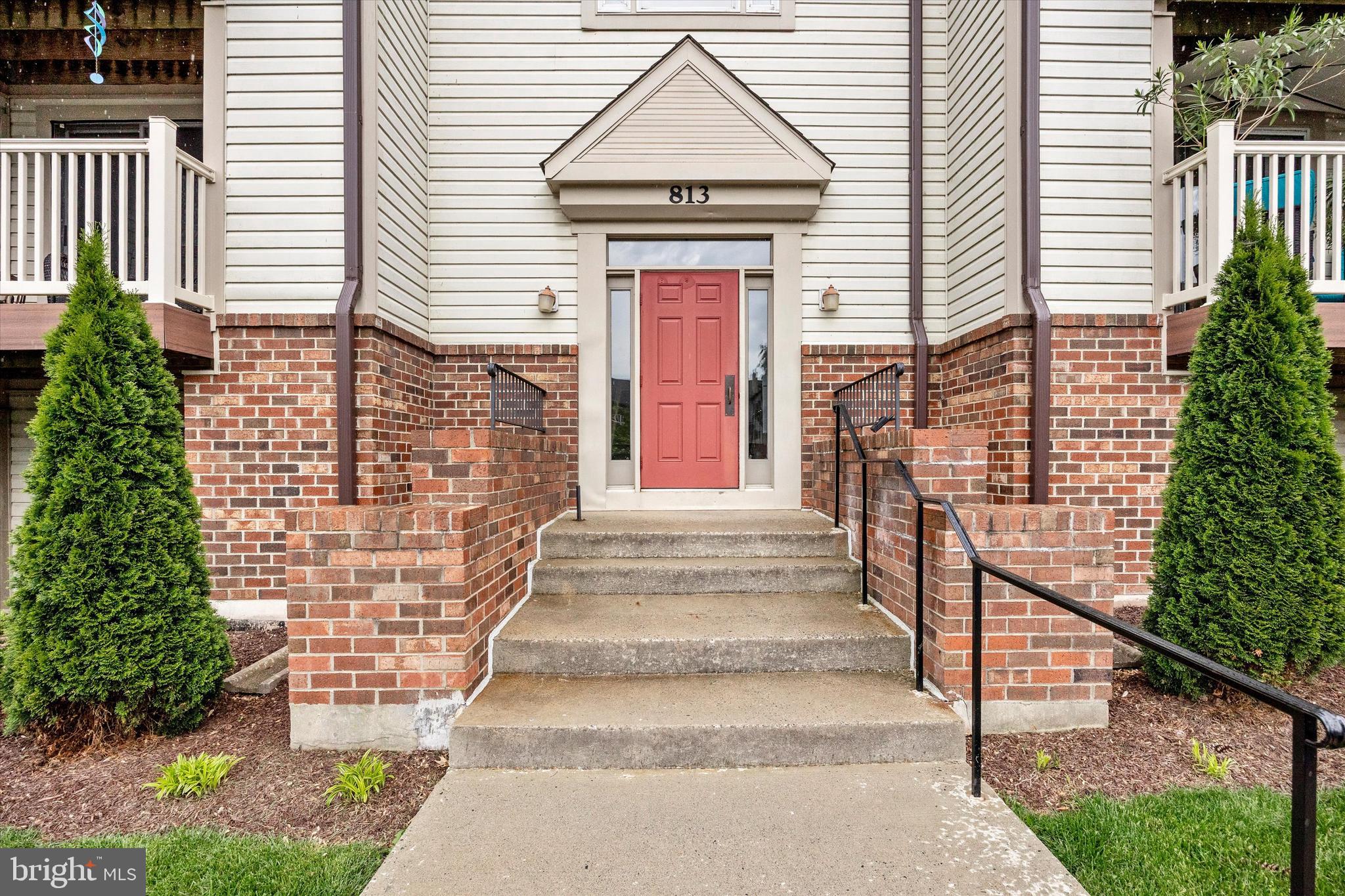 813 Stratford Way, Unit J Frederick, MD 21701 - Photo 2 of 25 Well maintained landscaping