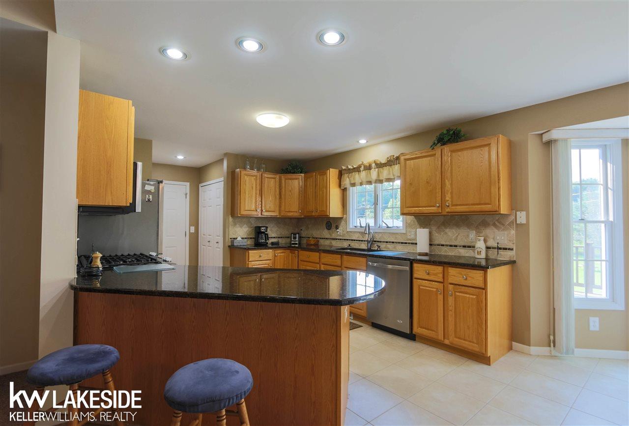 465 Mack Road Leonard, MI 48367 - Photo 31 of 84