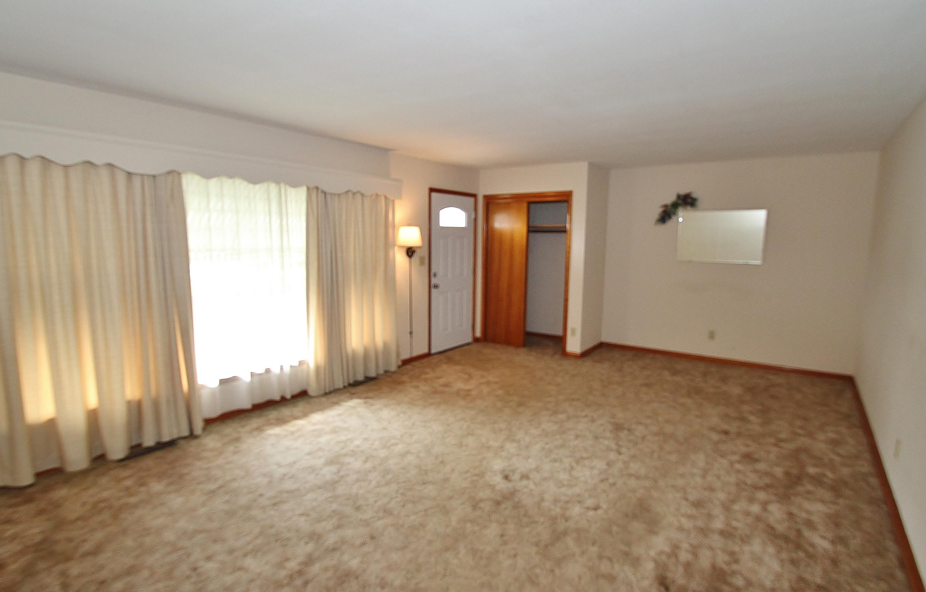 322 Rowan Road White Sulphur Springs, WV 24986 - Photo 8 of 37 Gallery Image 8