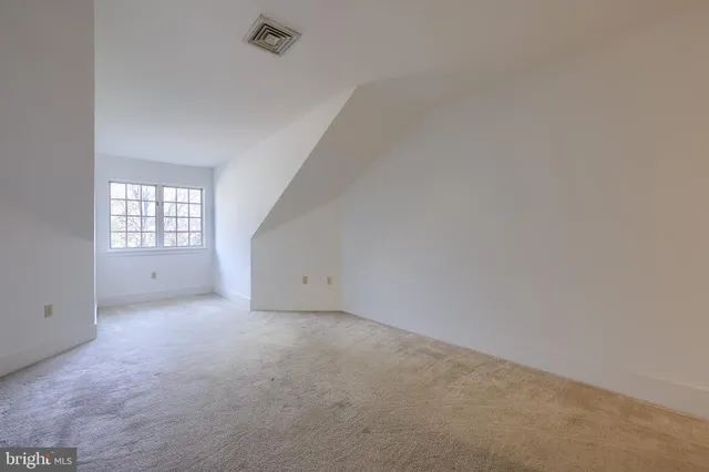 $334,900 | 211 Willow Valley Drive, Lancaster, PA 17602