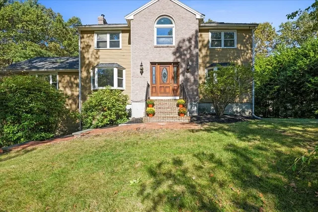 $990,000 | 27 Sylvan Lane, Boylston, MA 01505