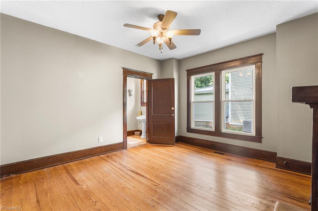 104 East Wilson Street Mebane, NC 27302 - Photo 19 of 49