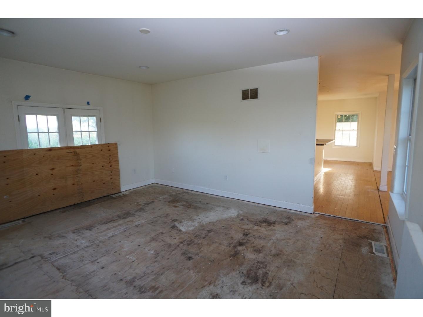 273 Glassboro Road Monroeville, NJ 08343 - Photo 6 of 16