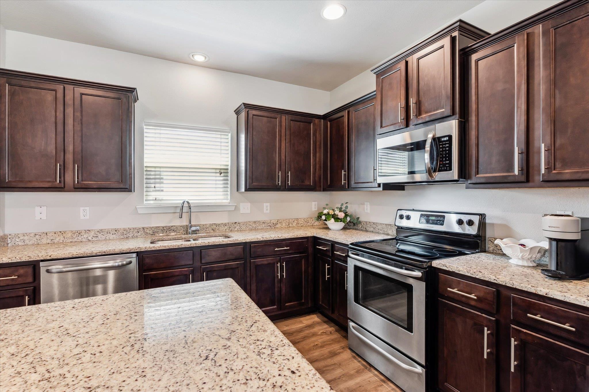 1203 Lavender Lane Foley, AL 36535 - Photo 11 of 58 Kitchen