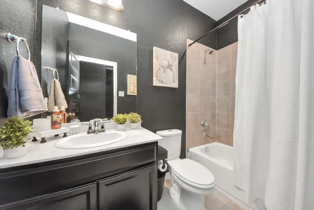 $415,000 | 930 Pismo Lane, Rosharon, TX 77583