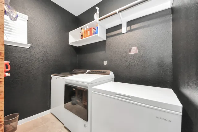 $415,000 | 930 Pismo Lane, Rosharon, TX 77583