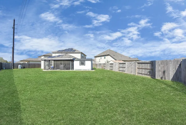 $415,000 | 930 Pismo Lane, Rosharon, TX 77583