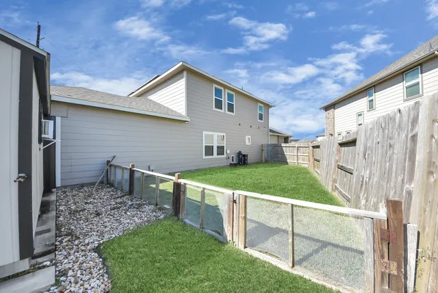 $415,000 | 930 Pismo Lane, Rosharon, TX 77583