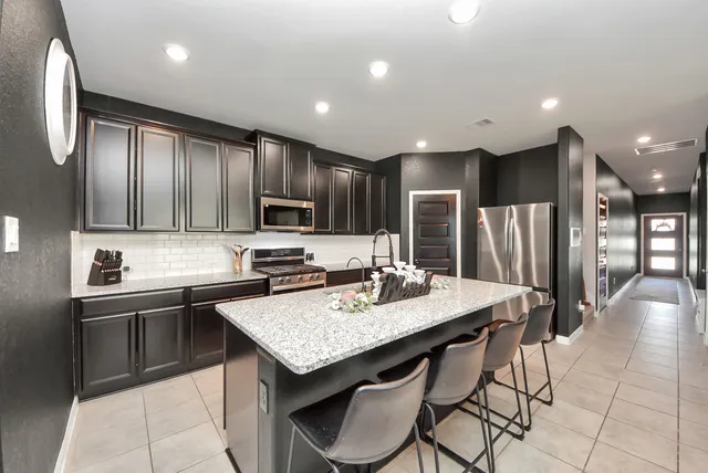 $415,000 | 930 Pismo Lane, Rosharon, TX 77583