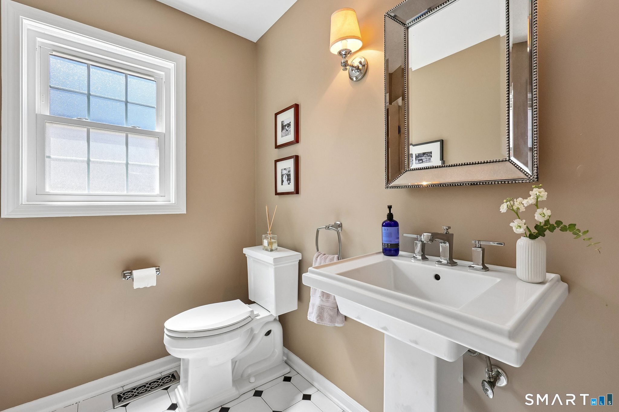 86 Quail Run Madison, CT 06443 - Photo 16 of 37 The powder room