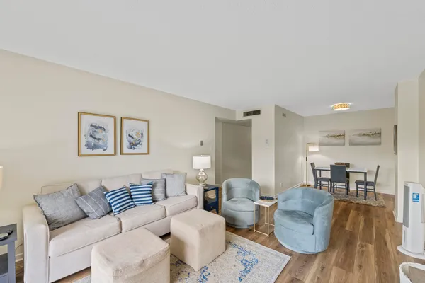 $125,000 | 1960 North Parkway Avenue, Unit 205, Memphis, TN 38112