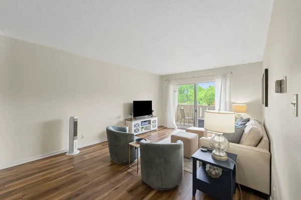 $125,000 | 1960 North Parkway Avenue, Unit 205, Memphis, TN 38112