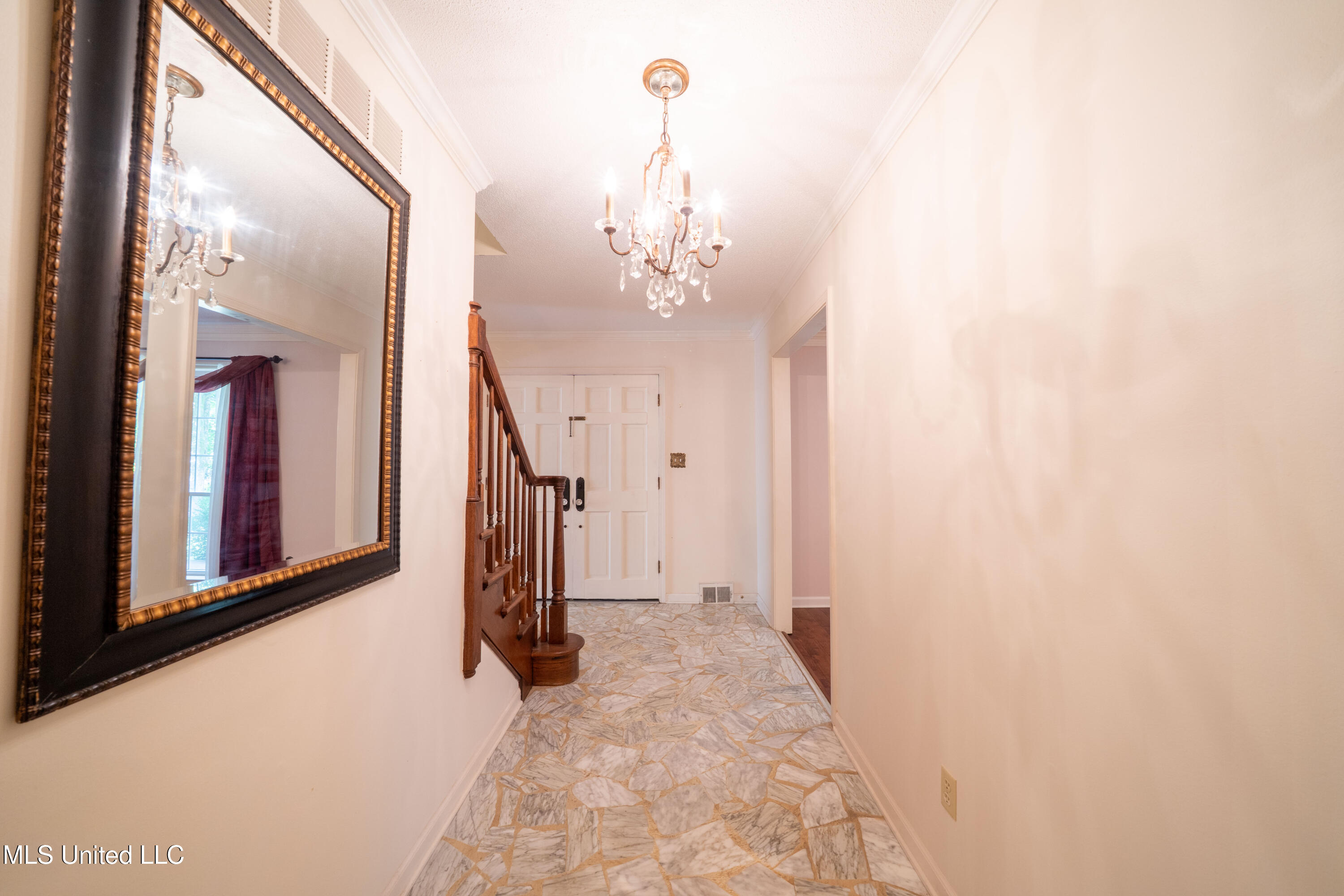 6333 Church Road Walls, MS 38680 - Photo 13 of 44 Grand entry
