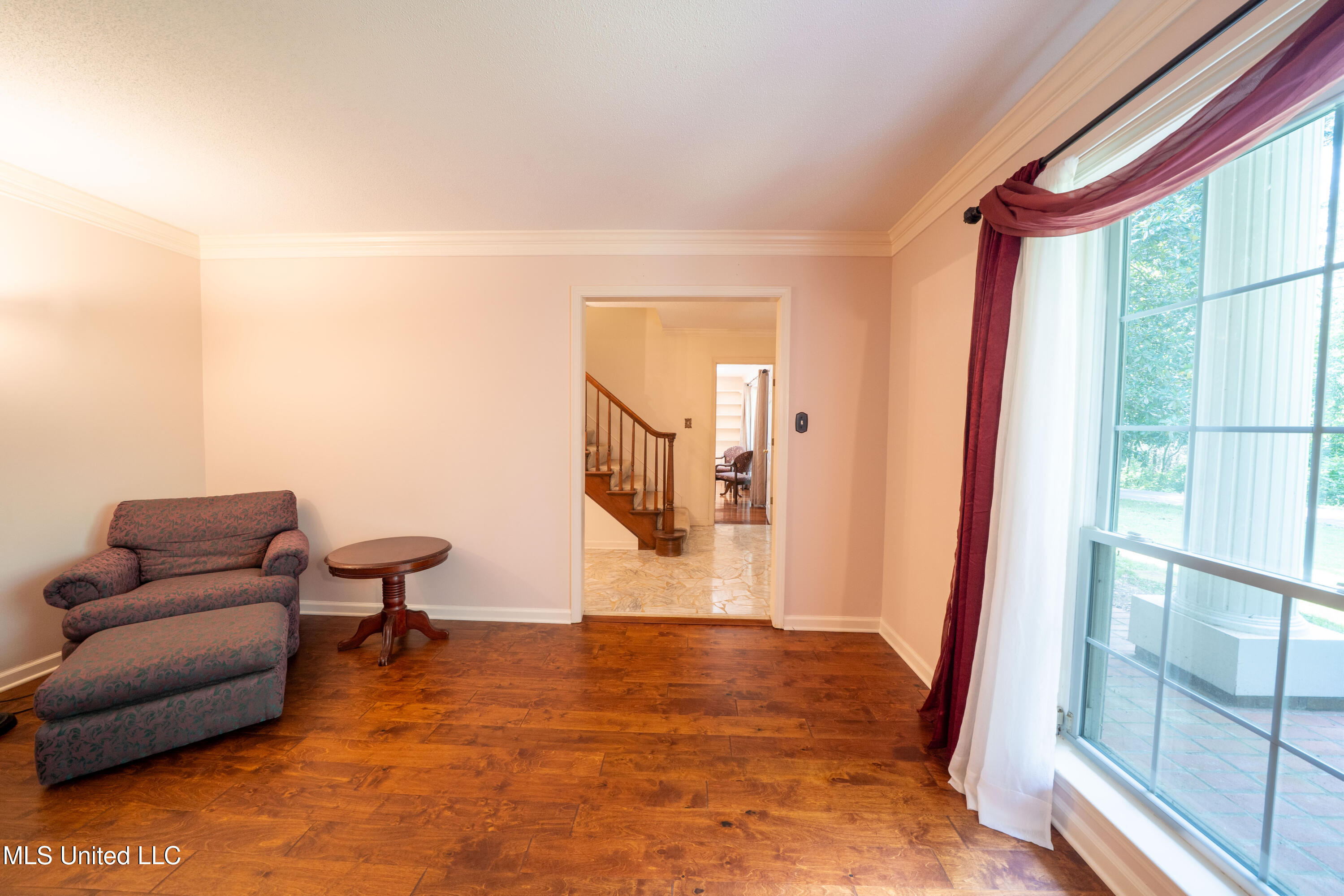 6333 Church Road Walls, MS 38680 - Photo 14 of 44 Front living roon