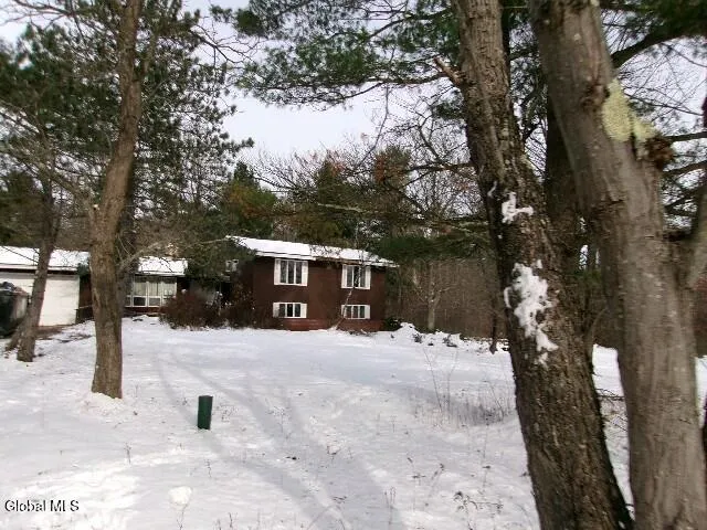 $279,900 | 1958 Putnam Road, Rotterdam, NY 12306