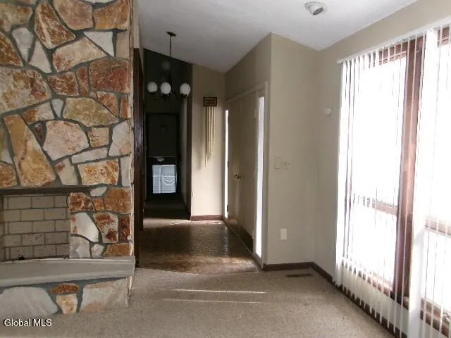 $279,900 | 1958 Putnam Road, Rotterdam, NY 12306