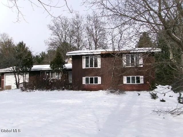 $279,900 | 1958 Putnam Road, Rotterdam, NY 12306