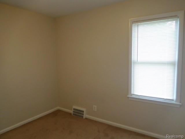 927 West Twelve Mile Road Royal Oak, MI 48073 - Photo 15 of 26