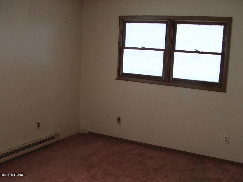 92 Blackfoot Road Shohola, PA 18458 - Photo 6 of 12