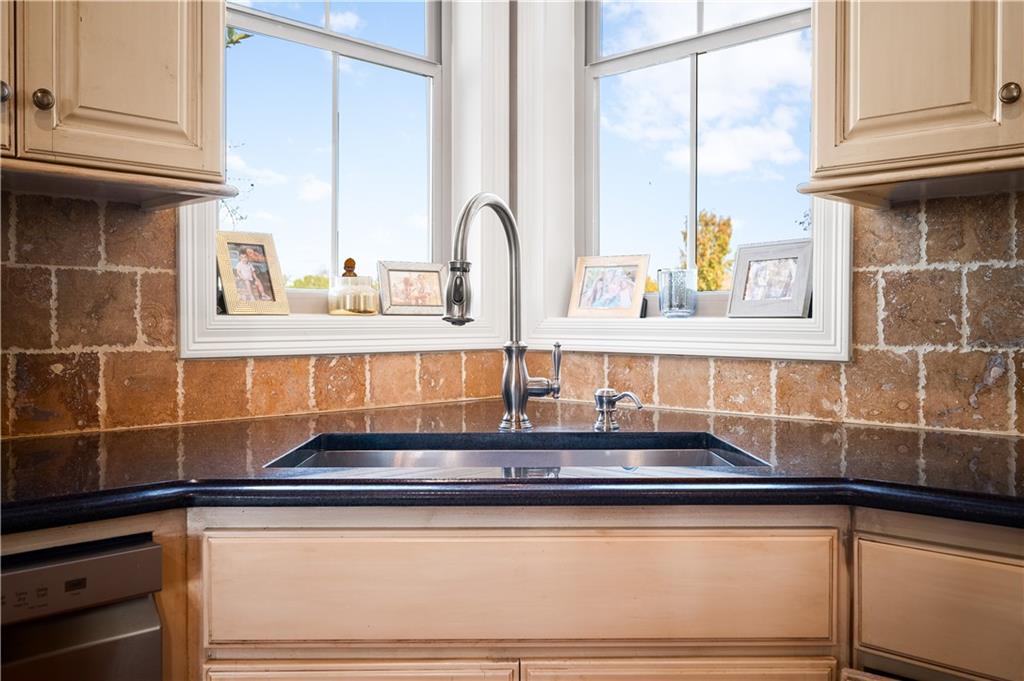 123 Columns Drive Alexandria, LA 71303 - Photo 18 of 45